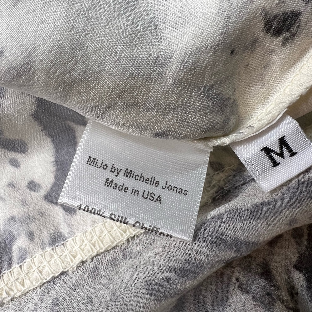 Michelle Jonas Gray and White Silk Midi Length Dress NWT - Picture 5 of 9